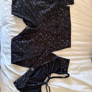 Til You Collapse Black and White Leggings and Bra Set Sz L